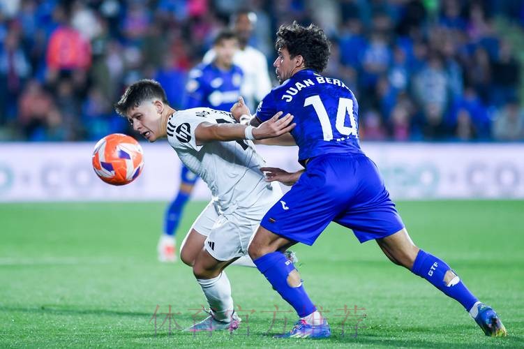 记者:赫塔费再次求租迪亚斯 皇马愿放球员离队 记者:赫塔费再次求租迪亚斯 皇马愿放球员离队